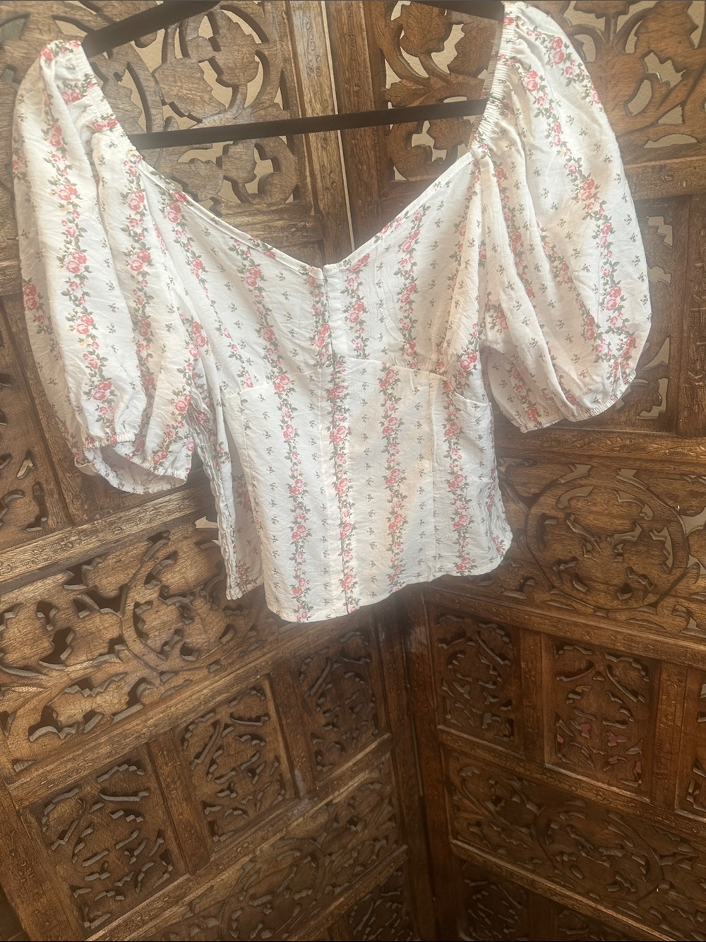 Sienna Sky White Puff-Sleeve Floral Square-Neck Blouse with Pink Roses